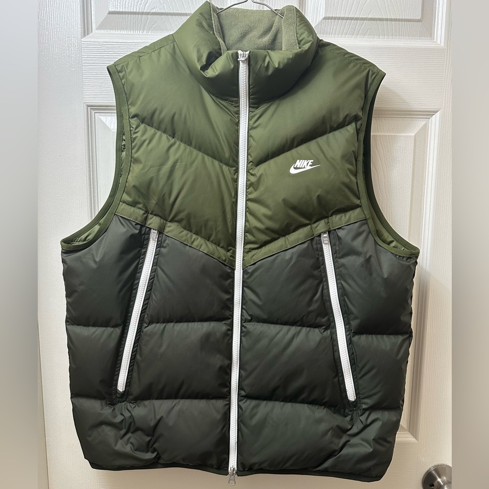 Nike Men’s Storm Fit Wind Runner Vest Down Filled XXL